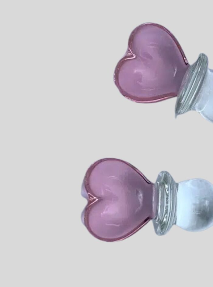 Different size glass heart dildo