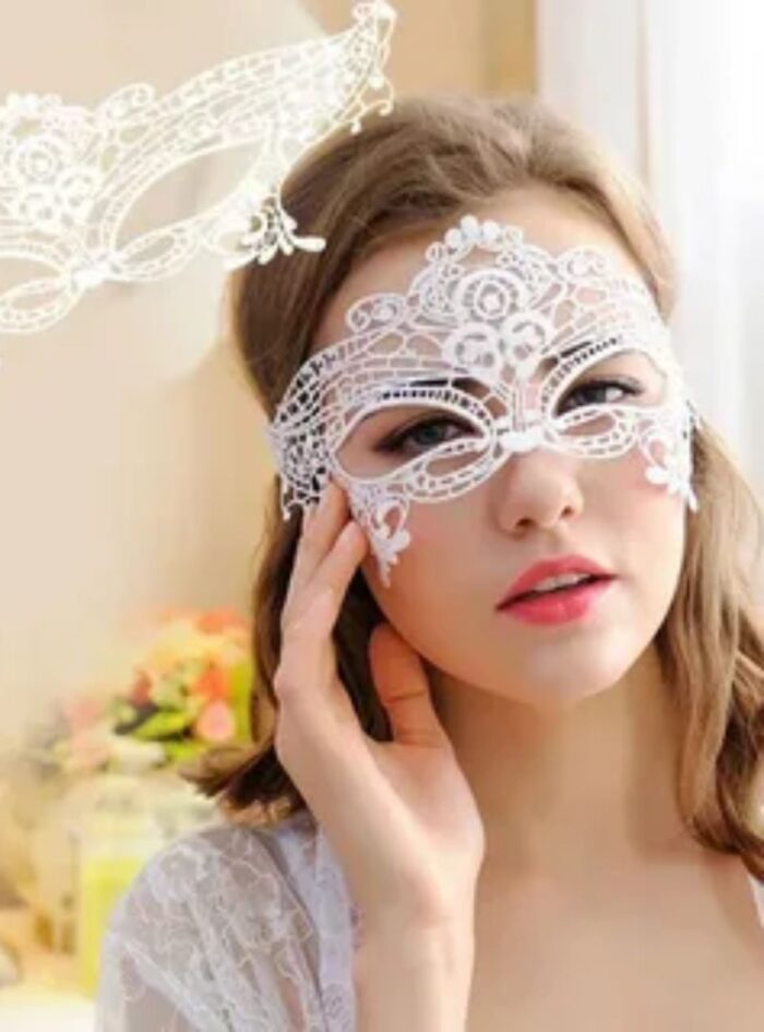 The Enchanted Black Lace Mask